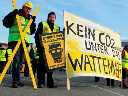 Umweltschützer demonstrierten schon 2011 gegen die Einlagerung von Kohlendioxid aus Kohlekraftwerken oder Industrie unter dem Meeresboden des Wattenmeers. Nun ist die Diskussion erneut entflammt und die Grünen des Kreises Wittmund positionieren sich.