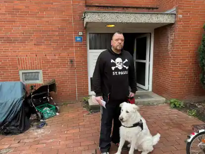 Der Norder Andre Hoffmann hat durch einen Kellerbrand sein Obdach verloren, lebt seit Wochen in R&auml;umlichkeiten der katholischen Kirche. Nun hat er aber eine neue Bleibe.