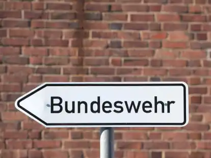 Ein Sprecher der Bundeswehr bestätigte, dass ein unbemanntes Flugobjekt zu Boden gegangen sei.