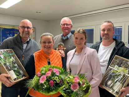 Ehrungen beim TuS Sande (von links): Gerd Waldau, Sandra Müller, Peter de Boer, Sonja Kühn und Timo Abrahams.