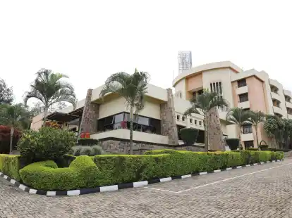 Die ruandische Regierung best&auml;tigt, dass der Mann vorerst im &laquo;Hope Hostel&raquo; sei, in dem k&uuml;nftig auch andere Ank&ouml;mmlinge aus Gro&szlig;britannien untergebracht werden sollen.