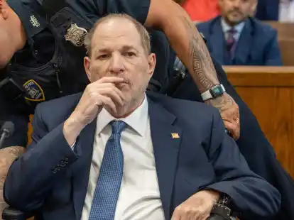 Harvey Weinstein erscheint zu einer vorläufigen Anhörung vor dem Strafgericht in Manhattan.