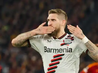 Leverkusens Robert Andrich bejubelt sein Tor gegen die AS Rom.