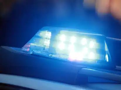 Die Autobahn 1 musste bei Wildeshausen nach einem Unfall voll gesperrt werden. (Symbolbild)