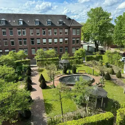 Im Barockgarten des Oldenburger Klinikums soll eine Gedenkstätte für die Opfer des Patientenmörders Niels Högel entstehen.
