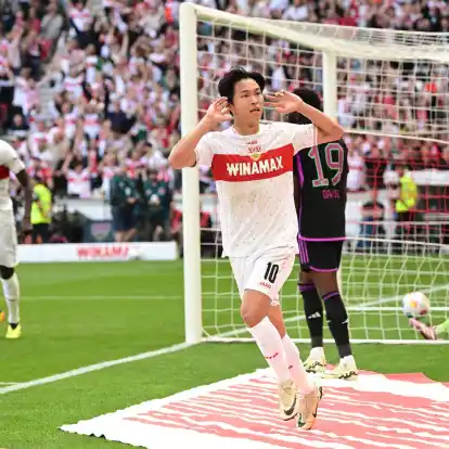 Torschütze Wooyeong Jeong und der VfB feierten gegen die Bayern einen Sieg.