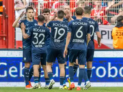 Der VfL Bochum feiert im Abstiegskampf einen torreichen Ausw&auml;rtssieg bei Union Berlin.