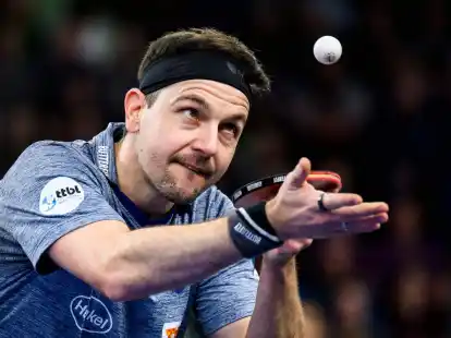 Timo Boll hat sein erstes Spiel beim Grand Smash in Saudi Arabien gewonnen.