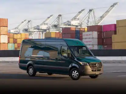 Geladen mit Beladung: Der elektrische Mercedes Sprinter ist in der zweiten Generation bereit f&uuml;r neue Aufgaben.
