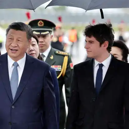 Xi ist zu einem zweitägigen Staatsbesuchs in Frankreich, bei dem beide Politiker auch Handelsfragen erörtern werden sollen.
