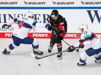 JJ Peterka (M) soll bei der WM Tore f&uuml;r das DEB-Team schie&szlig;en.