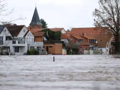 &Uuml;berschwemmungen k&ouml;nnen gro&szlig;e Sch&auml;den am Haus verursachen.