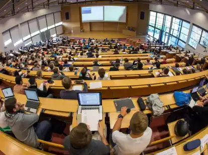 Wer ein Startup gr&uuml;ndet, dessen Eltern sa&szlig;en mit hoher Wahrscheinlichkeit fr&uuml;her im H&ouml;rsaal. Viele Gr&uuml;nderinnen und Gr&uuml;nder kommen aus Akademiker- oder Unternehmerfamilien.