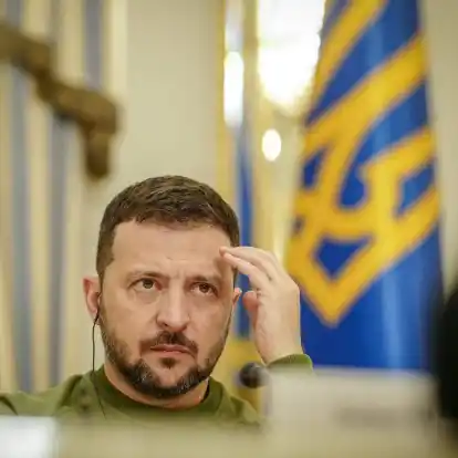 Zwei Mitglieder des Personenschutzes um Wolodymyr Selenskyj, sollen Teil eines geplanten Attentates auf den ukrainischen Präsidenten gewesen sein.