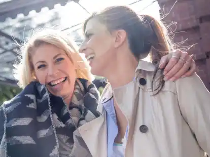 Man braucht nicht viele andere Menschen, mit denen man eine gute Beziehung hat. Aber komplett ohne fehlt was zum Gl&uuml;ck.