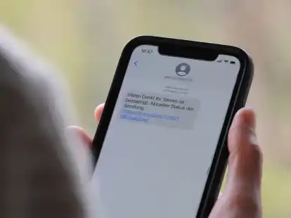 Links in betr&uuml;gerischen Kurznachrichten sollte man auf keinen Fall antippen.