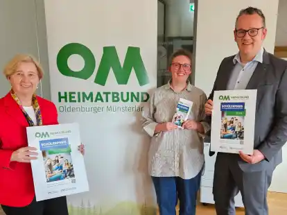 Werben für den Schülerpreis des Heimatbundes Oldenburger Münsterland: (von links) Gisela Lünnemann, Kathrin Oenbrink und Frank Bruns.