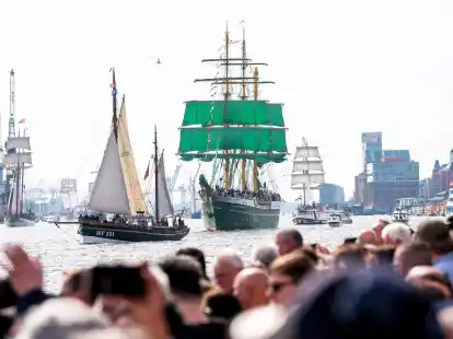 Der Hamburger Hafen feiert 835. Geburtstag.