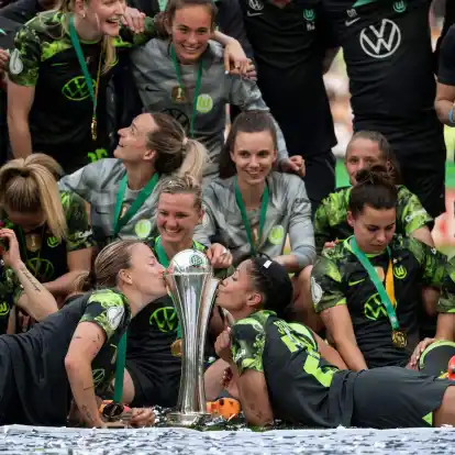 Sieggarantie im Pokal: Mit dem 50. Sieg in Folge feiert der VfL Wolfsburg seinen 11. Pokalsieg.