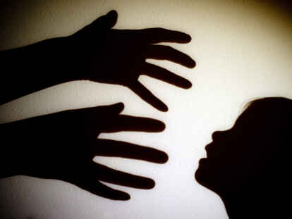 Symbolbild: Ein Mann soll in Lohne zwei Kinder sexuell missbraucht haben.