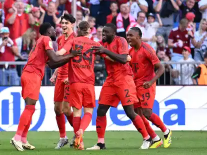 Im letzten Heimspiel der Saison feierte Bayern M&uuml;nchen einen Sieg gegen harmlose Wolfsburger.