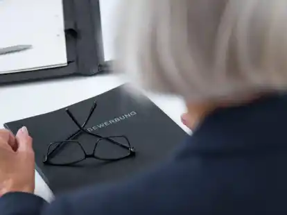 Wer ab 55 noch mal eine neue berufliche Herausforderung sucht, sollte genau wissen, welche F&auml;higkeiten er oder sie in ein Unternehmen einbringen kann.