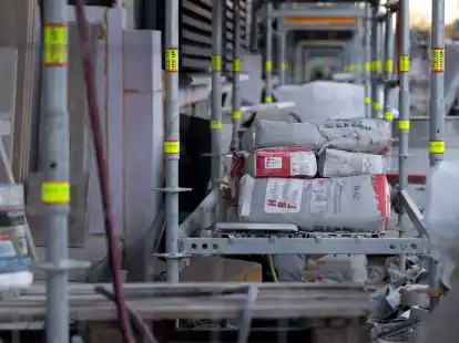 Die IG Bau streikt: Neben Stra&szlig;enbau und Gro&szlig;baustellen k&ouml;nnte es auch private Bauherren und Einfamilienh&auml;user treffen.