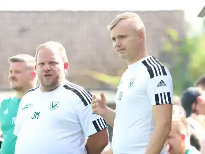 Hat Hoffnung gesch&ouml;pft: Visquards Trainer Daniel Schwidder (rechts).