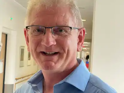 <p>        Pastor Heiko Behrens sorgt auch f&uuml;r die Ausarbeitung von belastenden Situationen. Bild: Annette Kellin</p>