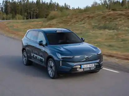 Volvo erweitert sein Angebot um den elektrischen Gel&auml;ndewagen EX90.