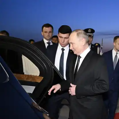Russlands Präsident Wladimir Putin ist zu einem zweitägigen Staatsbesuch in China eingetroffen.