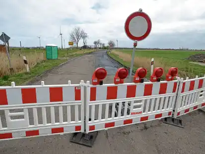 Solche Absperrungen wird es bald auch in Friedeburg geben: Die Bundesstra&szlig;e 436 wird n&auml;mlich noch in diesem Monat gesperrt.