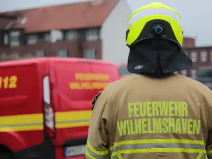 Die Feuerwehr musste an die Werdumer Stra&szlig;e ausr&uuml;cken, wo Essen auf dem Herd brannte.