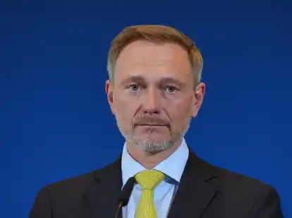 Christian Lindner (FDP), Bundesminister der Finanzen, während der Pressekonferenz zum Ergebnis der Steuerschätzung