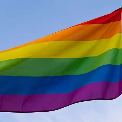 «Das gesellschaftliche Klima gegen queere Menschen hat sich im letzten Jahr nochmal deutlich verschärft», sagt Mara Geri vom Bundesvorstand des Lesben- und Schwulenverbands.
