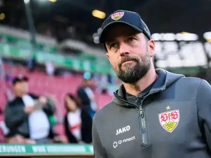 Trainer Sebastian Hoene&szlig; will die Saison mit dem VfB erfolgreich abschlie&szlig;en.