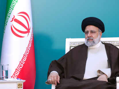 Der iranische Präsident Ebrahim Raisi ist am 19. Mai 2024 bei einem Hubschrauberabsturz ums Leben gekommen.