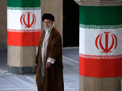 Noch gilt er al der mächtigste Mann Irans: Ajatollah Ali Chamenei, der Oberste Religionsführer im Iran.
