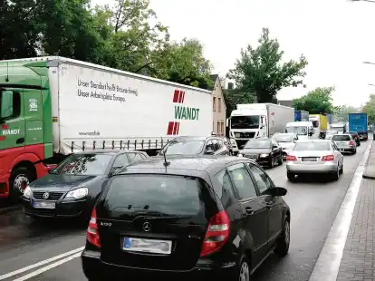 Die Anlieger der Bundesstraße 401 in Eversten und Moslesfehn leiden unter der hohen Verkehrsbelastung.