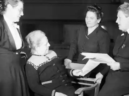 75 Jahre Grundgesetz „Mütter des Grundgesetzes“ in Schortenser