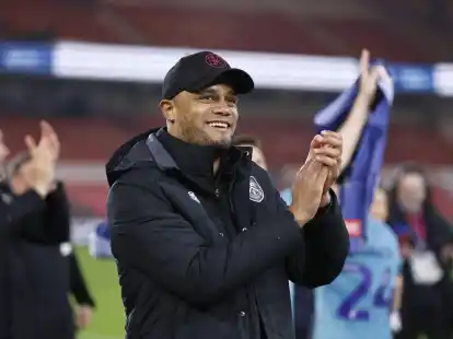 Burnley-Trainer Vincent Kompany steht wohl vor einem Wechsel zum FC Bayern.
