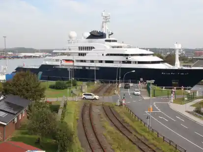 yacht octopus bremerhaven