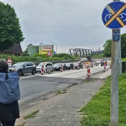 Die Trogstrecke, aktuelles Paradebeispiel f&uuml;r eine Baustelle, bei der in Emden Kosten und Zeit aus dem Ruder gelaufen sind. H&auml;tte hier mehr Aufsicht geholfen?