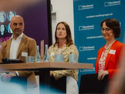 Von links nach rechts: Stefan Dohler, Vera Weidemann und Tanja-Vera Asmussen bei der Podiumsdiskussion.