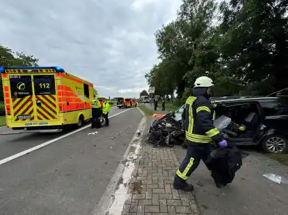 Die Hatter Landstra&szlig;e war nach einem Unfall drei Stunden gesperrt.
