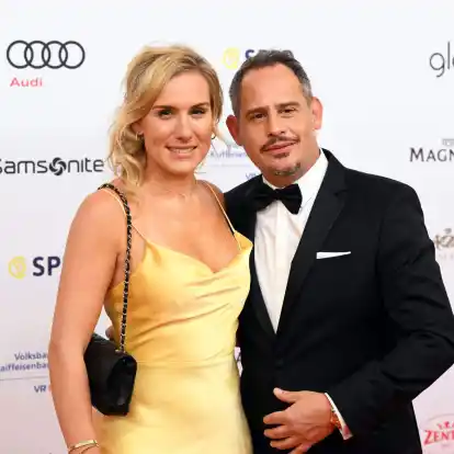 Der Schauspieler Moritz Bleibtreu und seine Frau Saskia de Tschaschell beim 48. Deutschen Filmball.