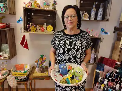 Rita Durka n&auml;ht und h&auml;kelt Stofftiere, hat aber auch andere Dekoartikel im Sortiment