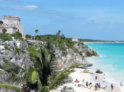 Maya-Ruine &uuml;ber dem Meer in Tulum: Discover Airlines will ab dem 12. Dezember 2024 w&ouml;chentliche zwei Direktfl&uuml;ge von Frankfurt am Main an die Karibikk&uuml;ste der mexikanischen Yucat&aacute;n-Halbinsel anbieten. (zu dpa: &laquo;Ferienflieger Discover fliegt zu neuem Mexiko-Airport Tulum&raquo;)