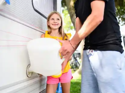 Um den Spritverbrauch zu minimieren, empfiehlt es sich, den Frischwassertank im Wohnmobil nur nach aktuellem Bedarf zu f&uuml;llen.