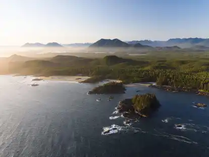 Das Postschiff steuert einsame Regionen im Westen Kanadas an, die auf anderem Wege nur schwer erreichbar w&auml;ren.